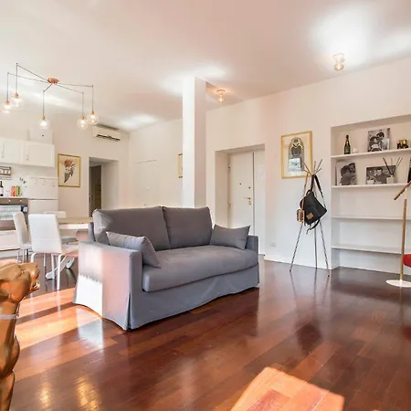 Apartment Piramide Family Rom